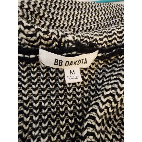 BB DAKOTA Black White BOHO Duster Cardigan Fringe Long SZ MED - Picture 8 of 9